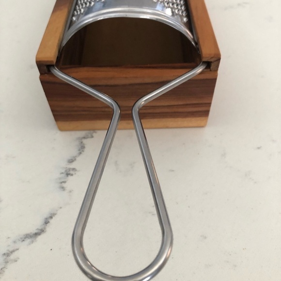 Olive Wood Box Grater~For Hard Cheeses~Dual Function - Picture 8 of 12